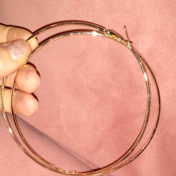 Huge 4 Inch Gold Hoops Extra Large Round Hoop Earrings Big Oversized XL New - Picture 9 of 10